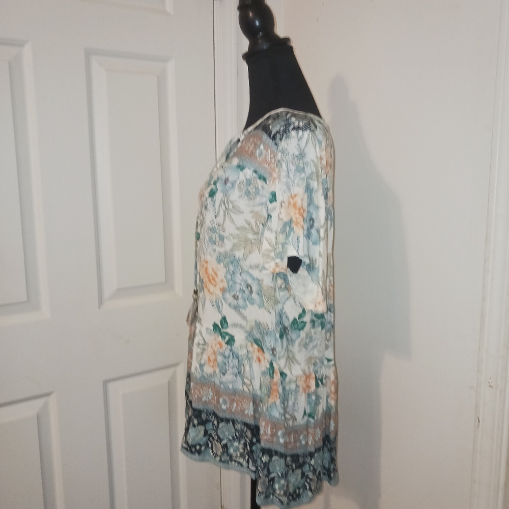 Floral Print Women's Top - Picture 5 of 6